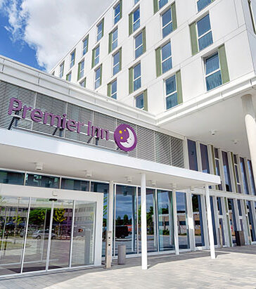 Premier Inn eröffnet erstes Hotel in Wolfsburg und zieht in neuen Hotelbau mit herausstechender Architektur ein