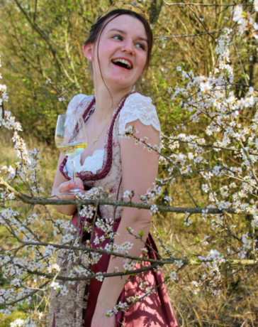 Seehotel Niedernberg: Pâtissière Katharina Flegler kann auch Weinprinzessin ©Seehotel Niedernberg