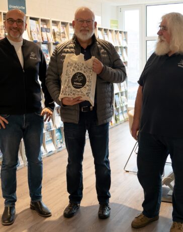 Büsumer Gästelotsen begrüßen 25.000. Teilnehmer