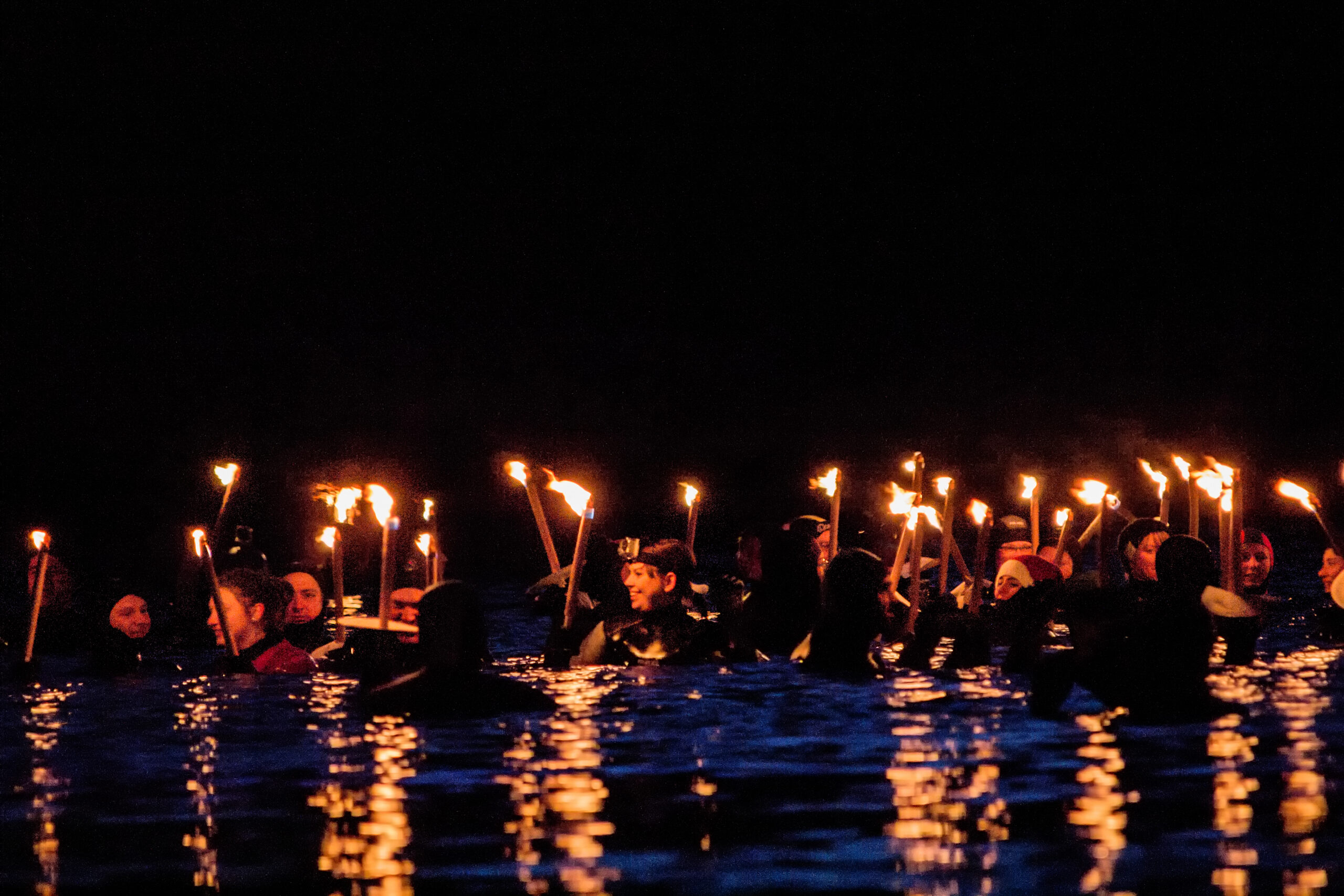 Neujahrsschwimmen in Füssen im Allgäu